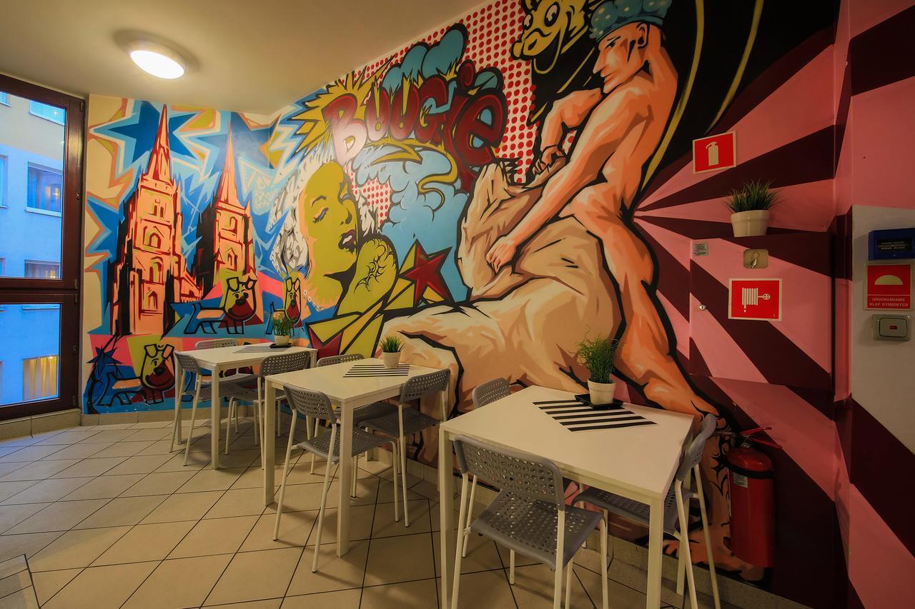 Glow Hostel Wrocław Eksteriør bilde