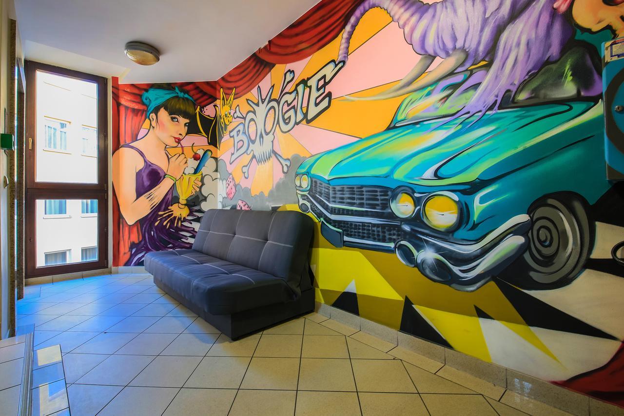 Glow Hostel Wrocław Eksteriør bilde