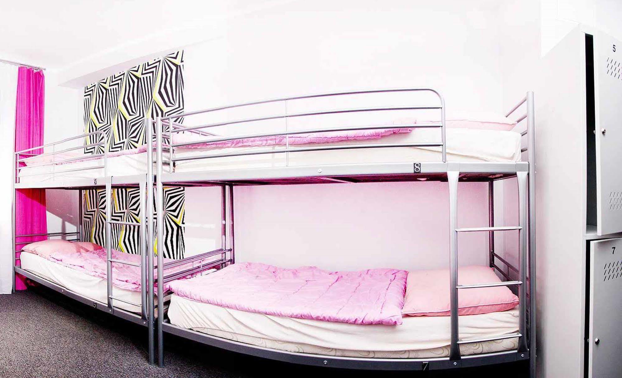 Glow Hostel Wrocław Eksteriør bilde